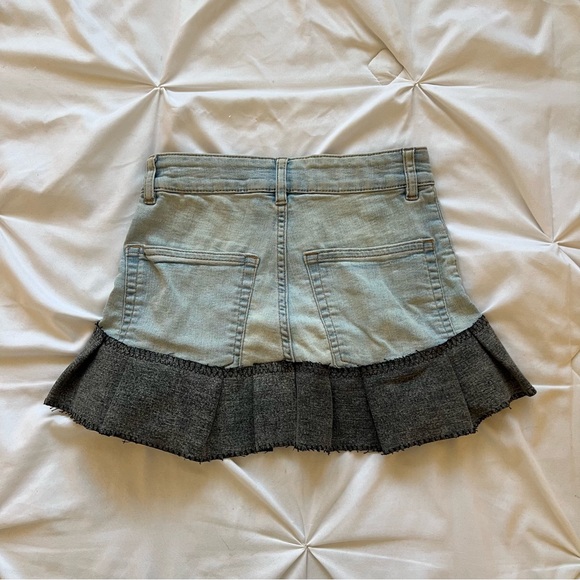 H&M divided denim ruffle mini skirt with heart patches Size - Picture 3 of 7